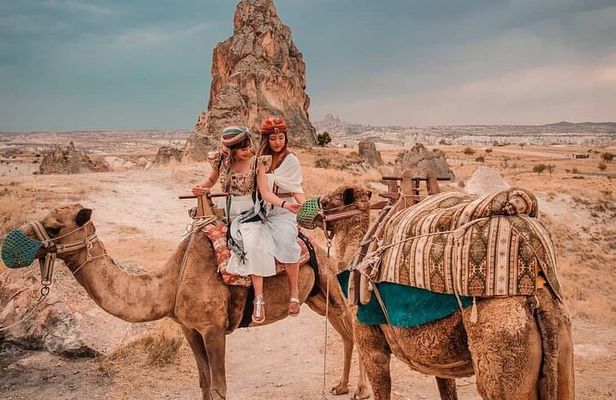 Istanbul to Cappadocia Tour Including Balloon Ride and Camel Ride