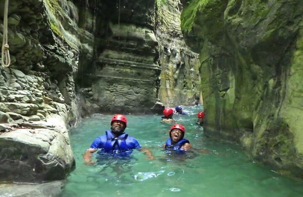 Puerto Plata : 27 Pools of Damajagua with Zipline
