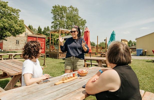 VIP Agritourism Tour of Île d’Orléans & Montmorency Falls (Lunch)