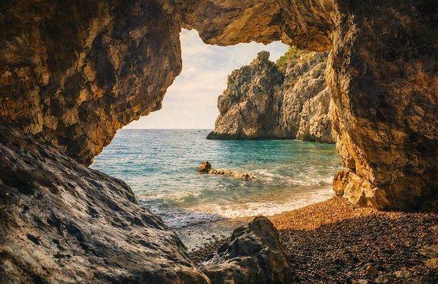 Dhermi: Boat tour of the coast to Filikuri beach