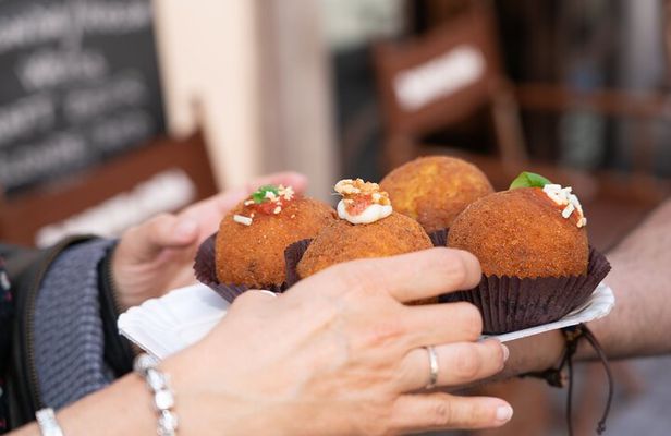 Messina: Sicilian Street Food Tour by Do Eat Better