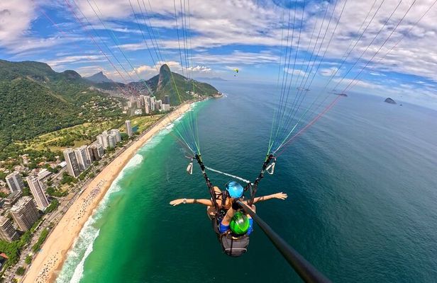 Rio Paragliding Experience w/ Brazilian Female Champion video inc