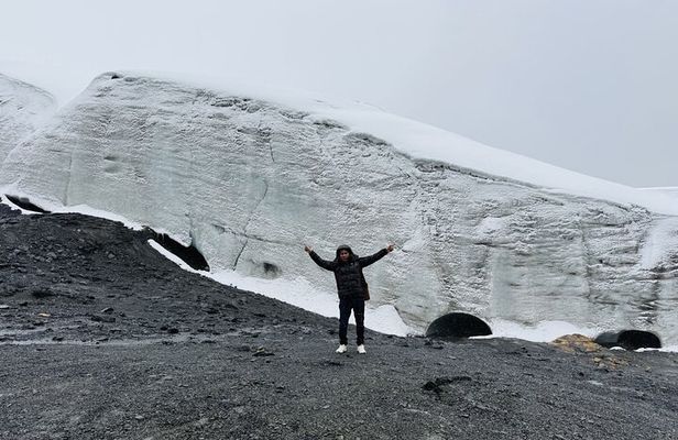 Quelccaya Suyuparina Glacier and Sibinacocha Lagoon Day Tour