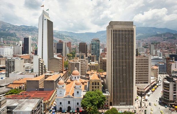 City tour in Medellin with other travellers