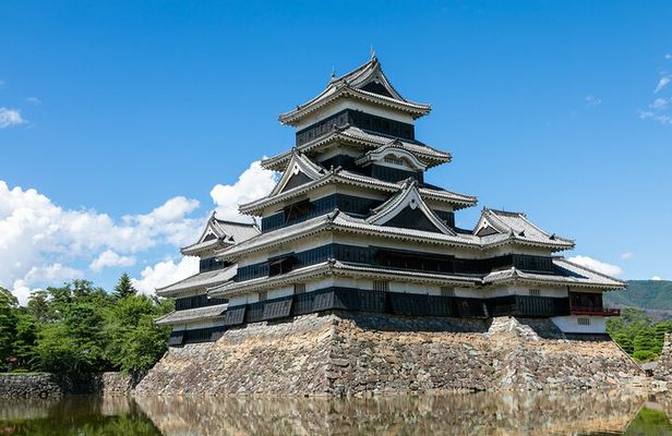 Matsumoto: Castle Keep Highlights Express Walk