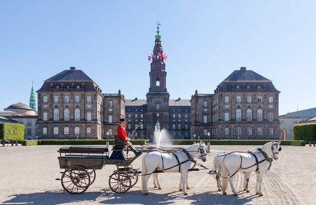 Private Copenhagen Walking and Boating Tour