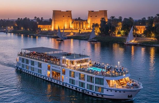 2 Night Nile Cruise from Luxor to Aswan with Guided Tours