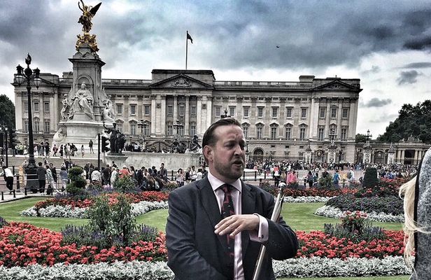 London Royal Landmarks Walking Tour 