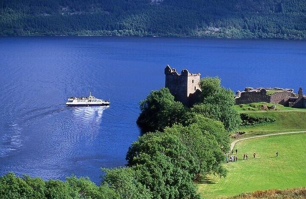 Loch Ness Cruise Including Urquhart Castle and Loch Ness Centre