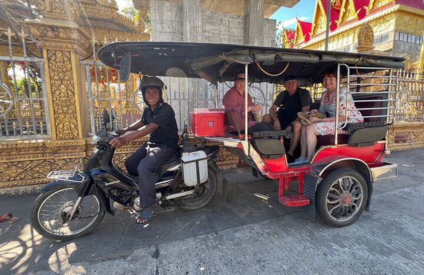 Phnom Penh Full-Day City & Cultural Tuk Tuk Tour with Local Food