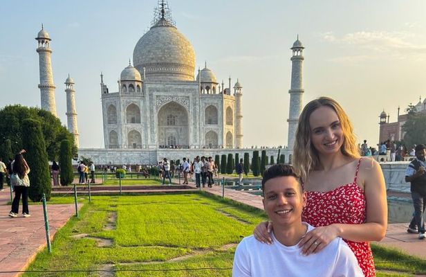  Taj Mahal Private Tour from Delhi By Car with Agra Fort