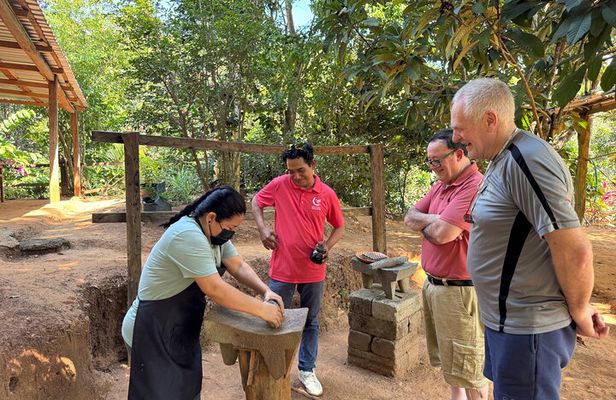 From Huatulco : Cultural immersion of cocoa and coffee in the Sierra
