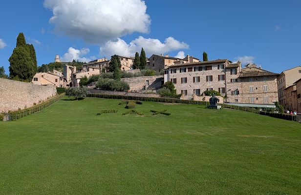 In the Footsteps of Francesco E Bike Tour from Perugia to Assisi
