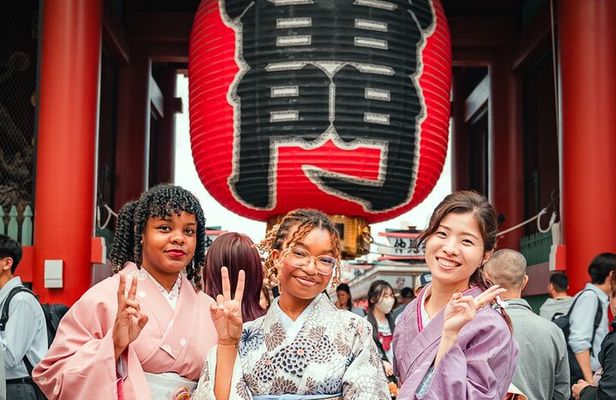 Old Tokyo Vibes: Asakusa Temples & Street Food Adventure