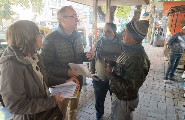 Practical Hindi & Everyday Culture Walk in Delhi