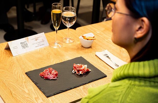 Ham Experience Essentials : Iberian Ham Tasting in Barcelona