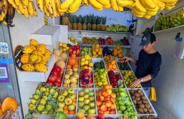 From the Market to Huarique Local Flavors and Peruvian Tradition