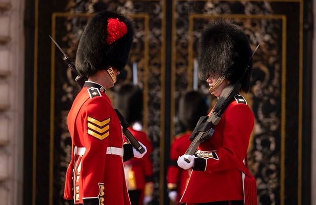 London in a Day: Private Full-Day Tour with a Londoner