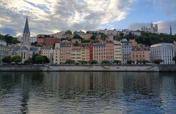Lyon Highlights with a Local Fourviere and Old Town Walking Tour