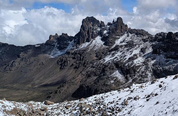 5 Day Mount Kenya Trek via Chogoria Route to Point Lenana