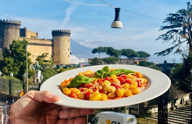 Naples Gnocchi and Tiramisù Making Class with Wine Tasting