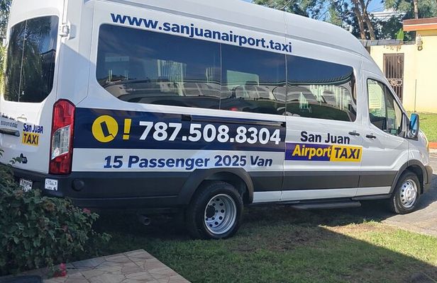 Culebra & Vieques Ferry Tickets & Round-Trip Taxi from San Juan