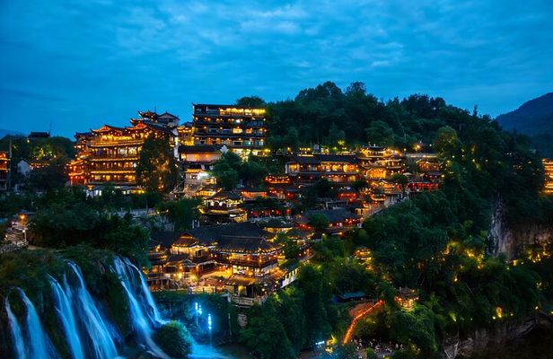 Zhangjiajie’s Night Escape: Furong Old Town's Glow&Boat Adventure