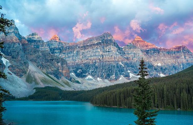 Moraine Lake & Lake Louise Sunrise | Award-Winning Premium Tour