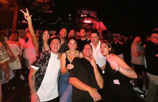 Caribbean Night : Bars and Rhythm in Cartagena