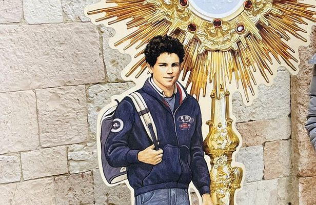 Assisi: Three Saints, St Carlo, Francis & Clare Walking Tour