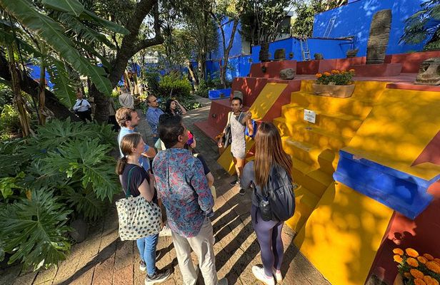 Mexico City: Coyoacan Tacos Tour & Optional Frida Kahlo Museum 