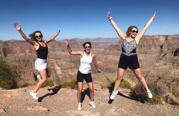 Small Group: Grand Canyon Skywalk and Hoover Dam Tour