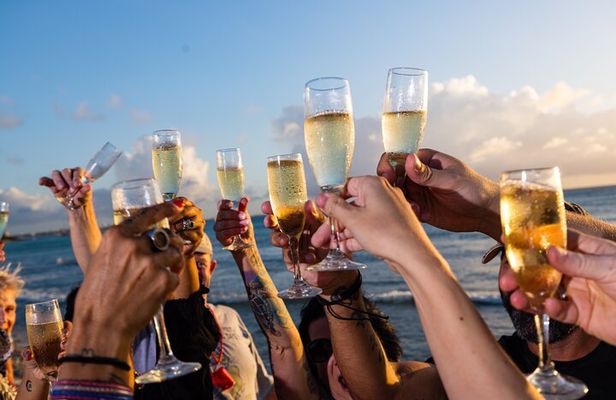 Aruba Nightlife Food Tour with Wine and Tequila Tastings
