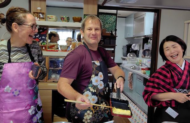 3 Hours Washoku Cooking Class & Tea ceremony experience