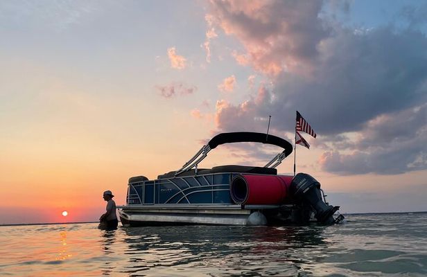 Golden Hour: Private Sunset Cruise in Destin-Fort Walton Beach