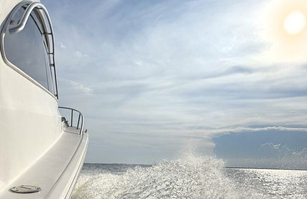 Sandestin: 40' Private Yacht Excursion with Luxury Amenities