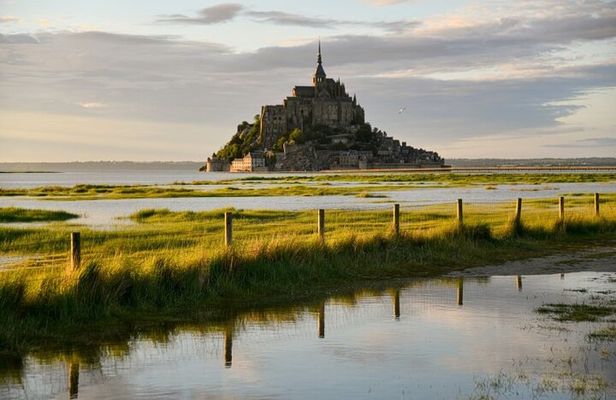 Mont Saint-Michel Day Trip from Paris with Guided Tour