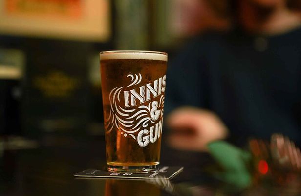 Eating Edinburgh: Old Town Food & Drinks Tour