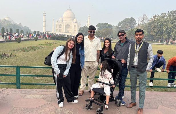 Taj Mahal: Express Entry Ticket For Sunrise Tour with Guide