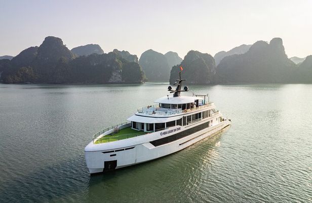 Hera Cruise - Top Notch Day Cruise in Halong and Lan Ha Bay