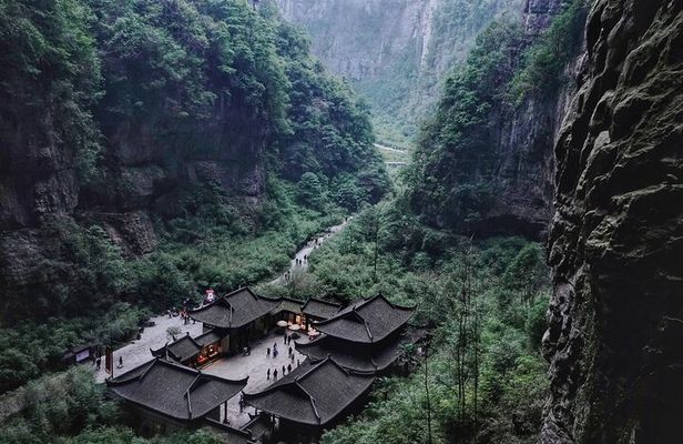 Wulongs private Natural Majesty and a Record Breaking Celebration