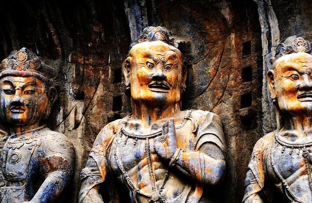 All Inclusive Private Day Tour to Shaolin Temple and Longmen Grottoes from Zhengzhou