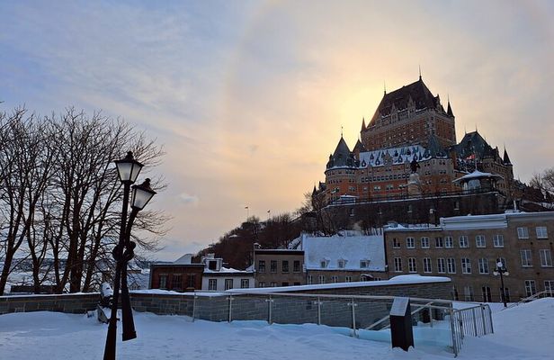 Snowy Private Walking Tour of Old Quebec