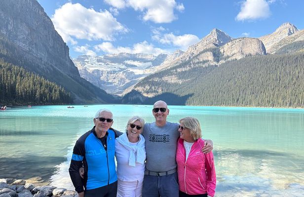 Private Banff, Lake Louise & Moraine/Minnewanka Tour From Calgary
