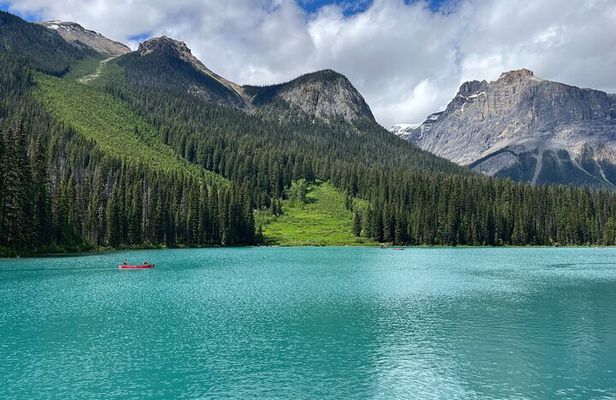 Lake Louise, Yoho and Marble Canyon Private Tour from Calgary