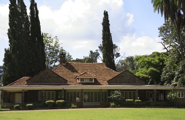Karen Blixen Museum Giraffe Center and Souvenir Shopping Tour