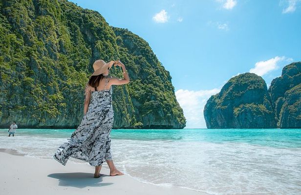 Lazy Phi Phi and Maiton Sunset from Phuket by Speed Catamaran
