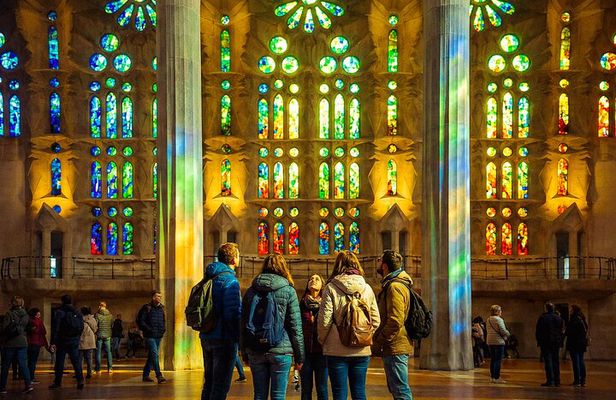 Barcelona Gaudí Combo Sagrada Familia and Park Güell Tour