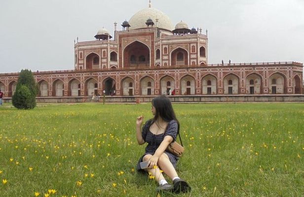 Best of Old and New Delhi City Tour in 8 Hours By Car
