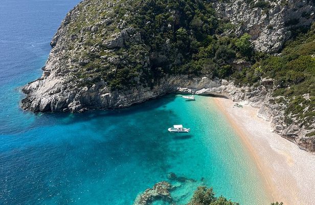 Dhermi Boat Tour to Grama Bay Blue Gem Cave and Swim Snorkeling